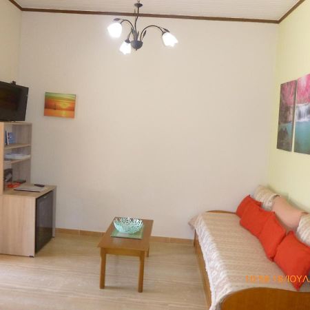 Bungalows Niki Acharavi  Exterior photo